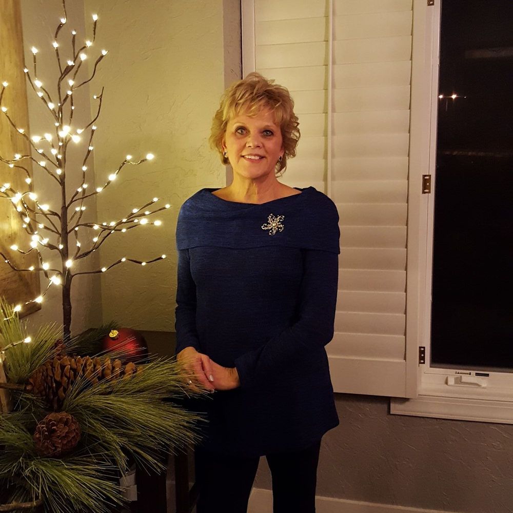 Meet your Posher, Monica